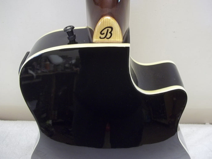 (USED) LEFT hand: BeaverCreek Travel size acoustic-electric guitar