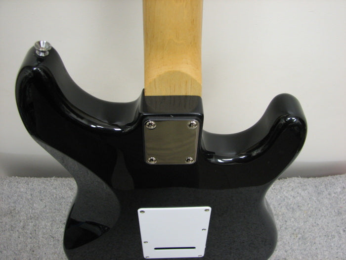 LEFT hand : Aria STG s/s/s electric guitar : black