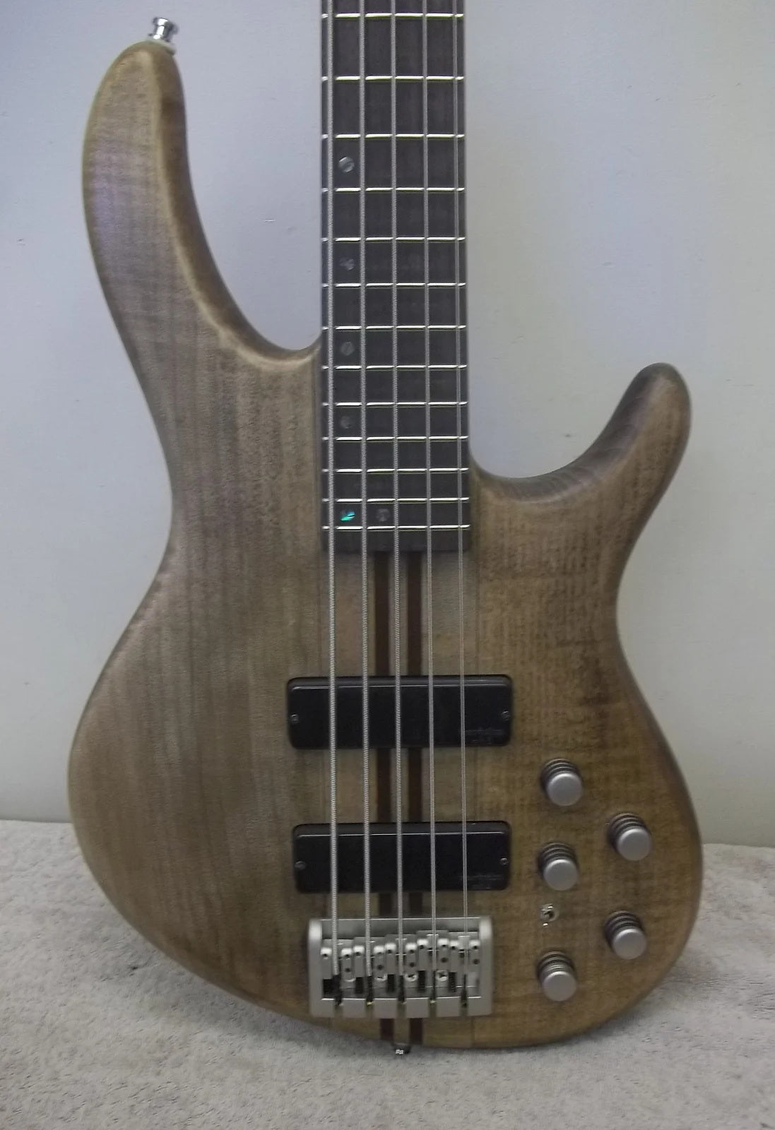 (USED) Cort Artisan 5-string bass guitar