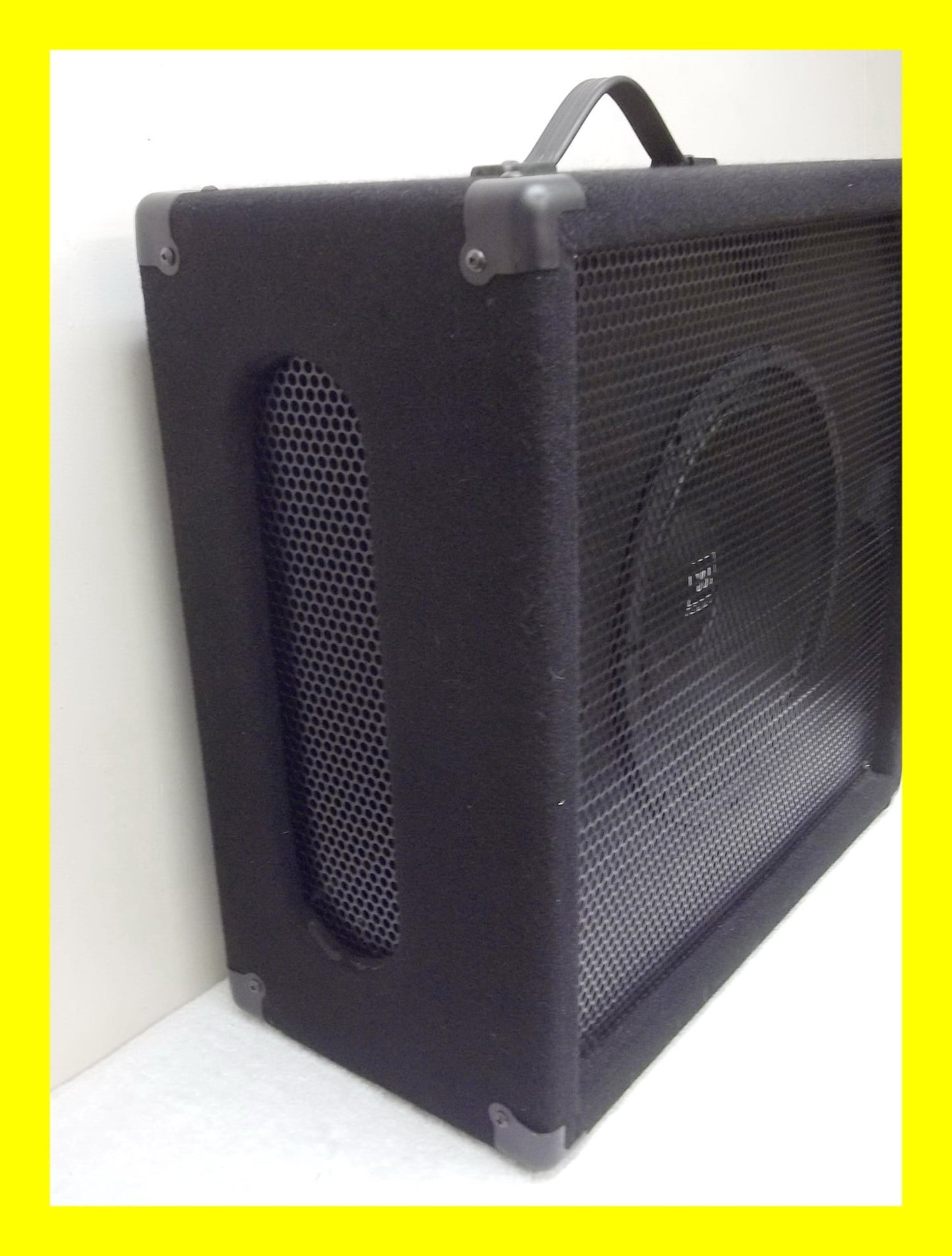 Sherlock Audio : Radias guitar speaker cabinet
