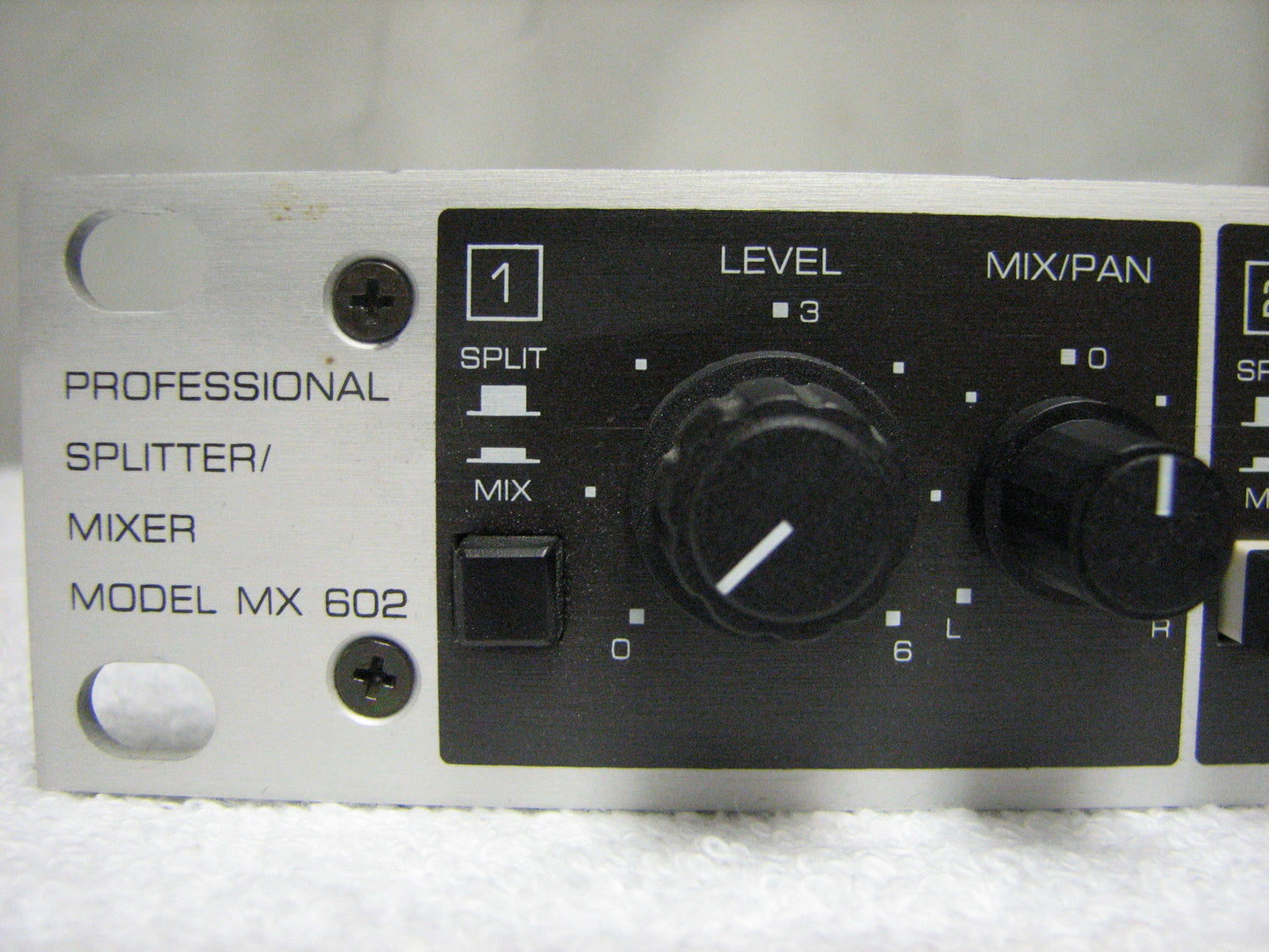 (USED) Behringer MX602 Splitter-Mixer rack