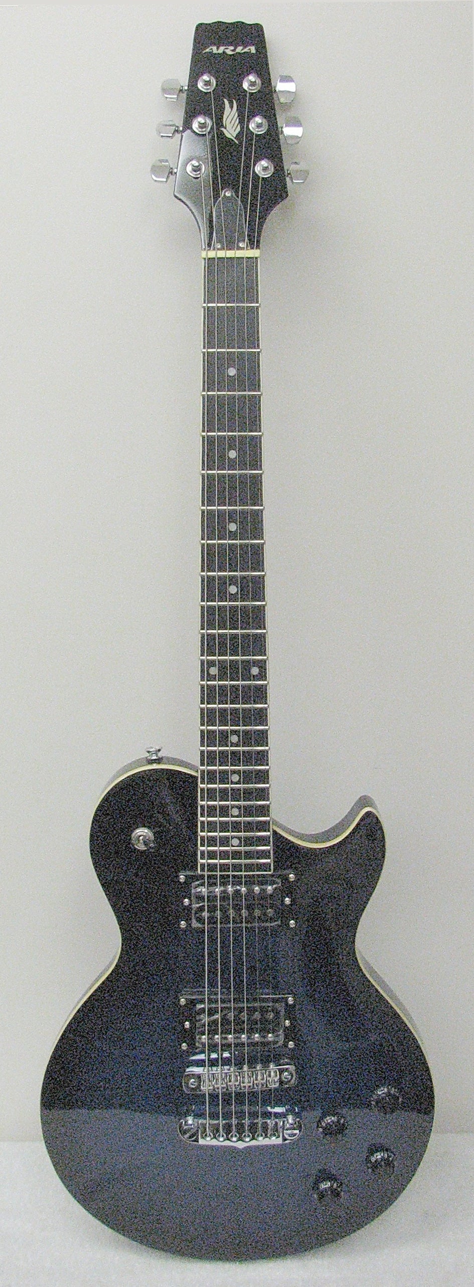 Aria PE Studio Custom SingleCut guitar : blue