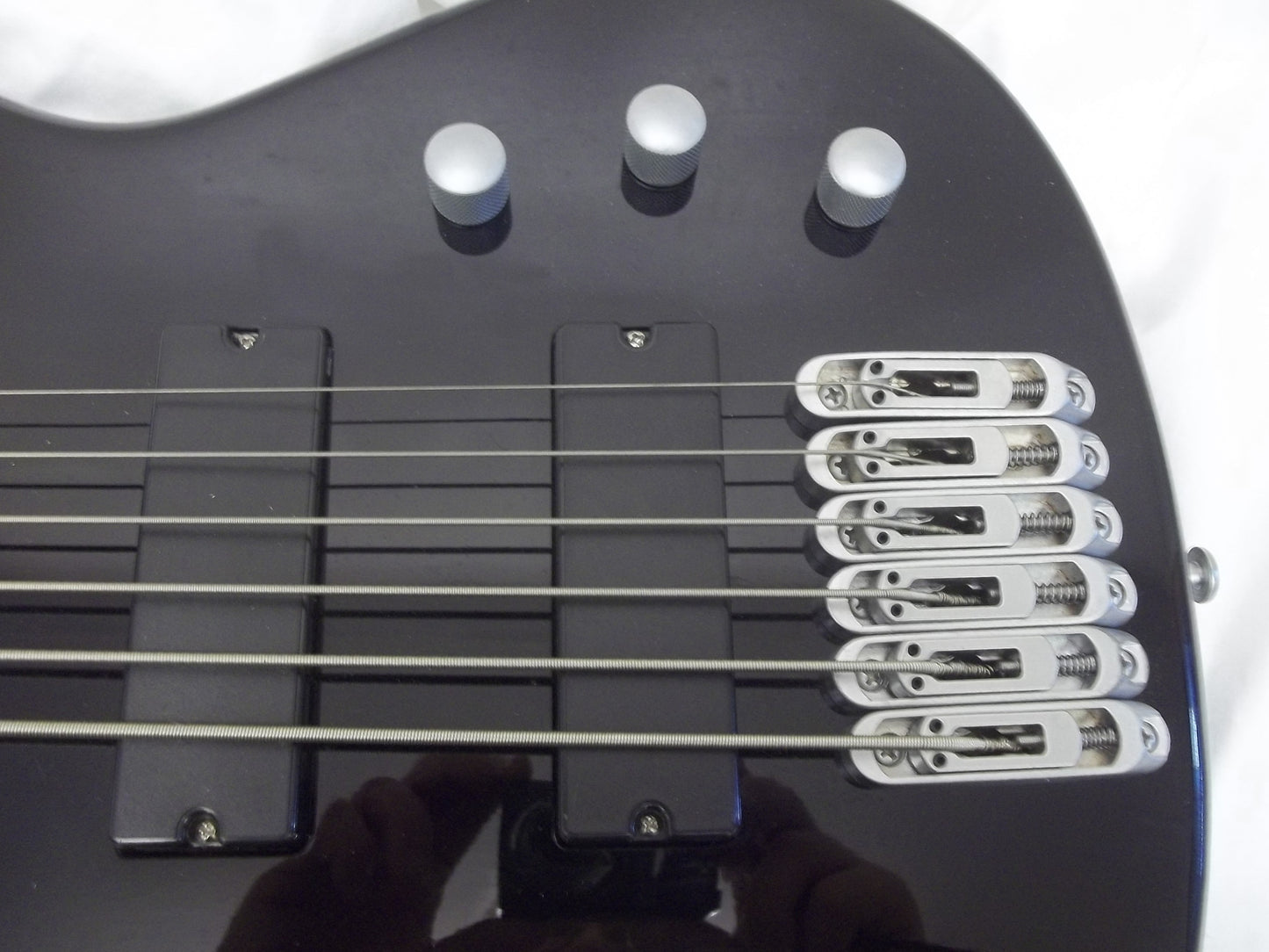 (USED) : Groove Factory GFX SIX String bass guitar