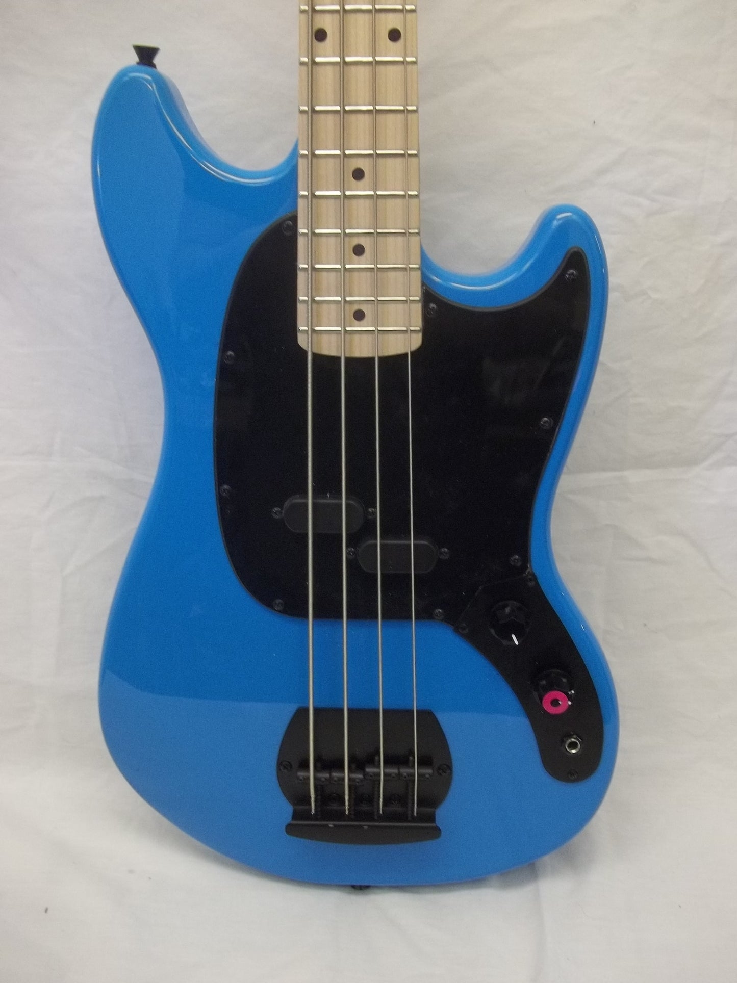 Rainbow Tantrum short scale bass retro blue