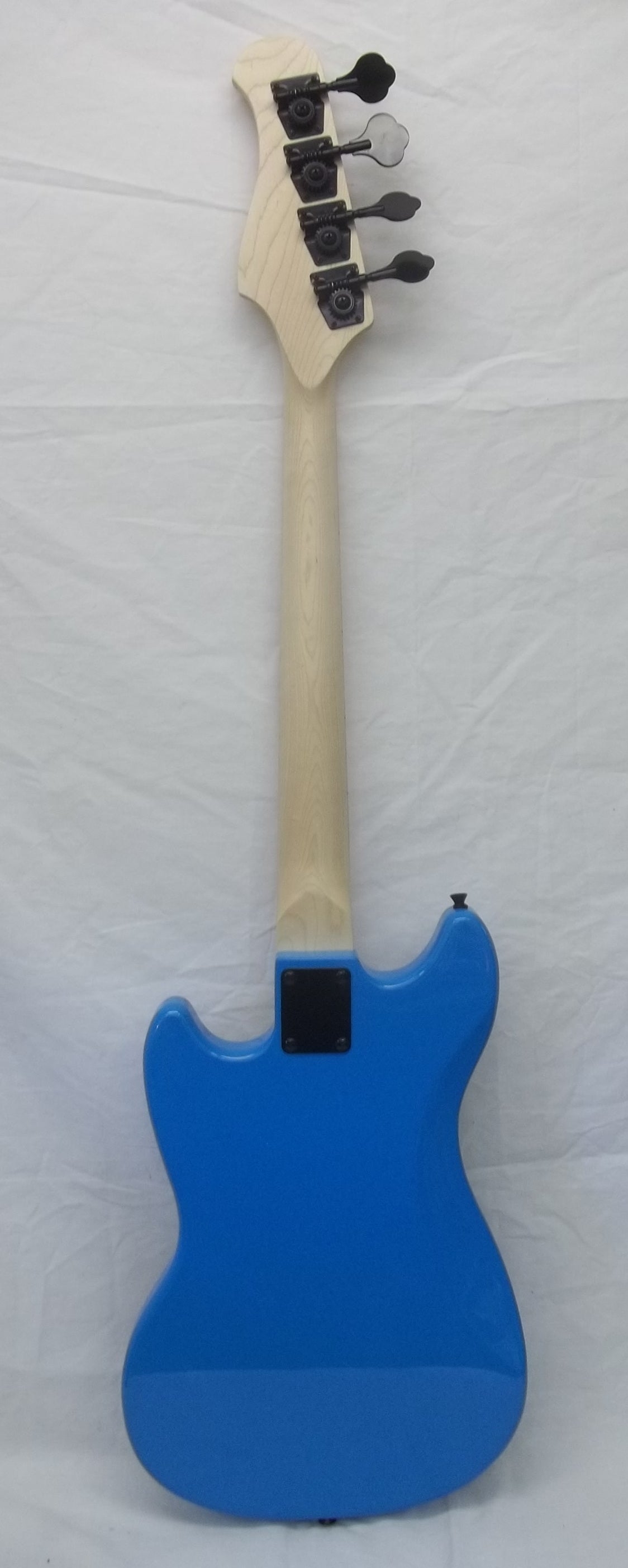 Rainbow Tantrum short scale bass retro blue