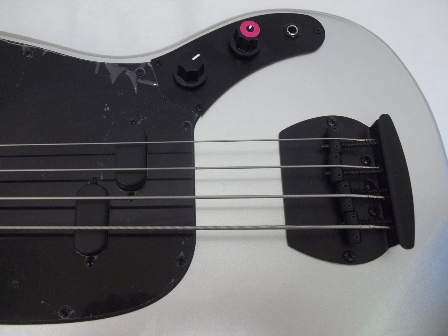 Rainbow Tantrum short scale bass platinum