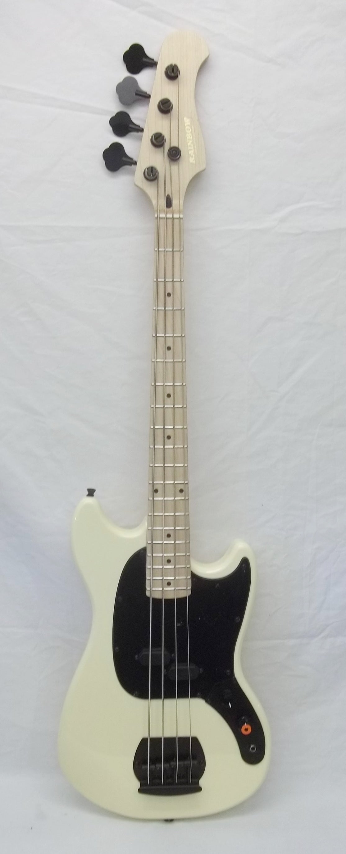 Rainbow Tantrum short scale bass vintage creme