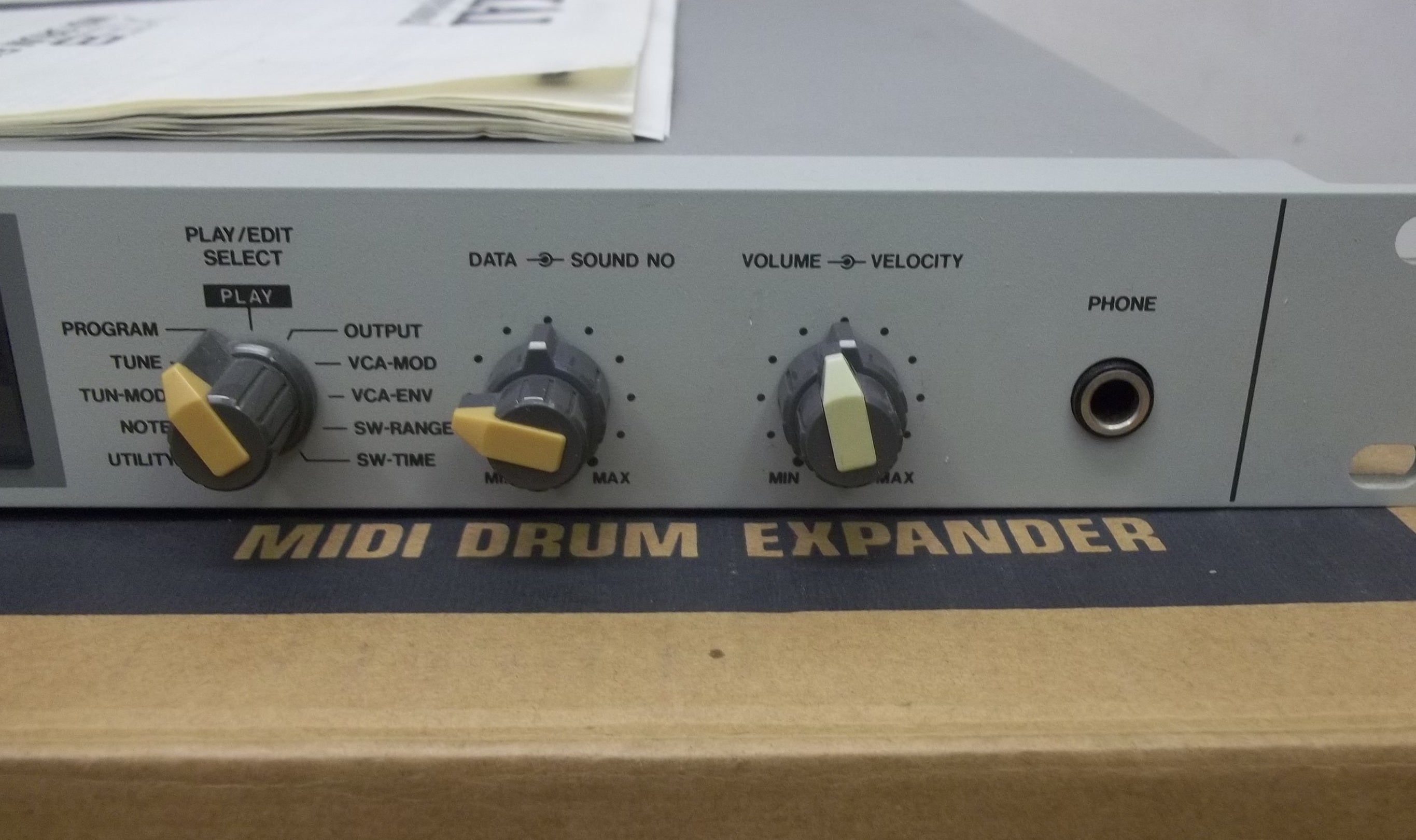 (USED) : Akai XE8 Drum module